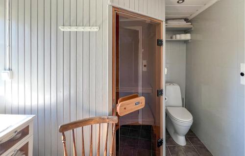 衛浴, Beautiful Home In Sjusjøen With Sauna in 斯幽斯耶恩