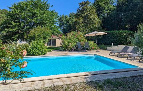 Peldbaseins, Maison Avec Piscine Et Etang in Tournon-d'Agenais