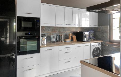 1 Bedroom Nice Apartment In Debrzno