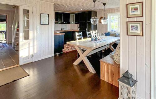 virtuve, Gorgeous Home In Rauland With Sauna in Torvetjorn