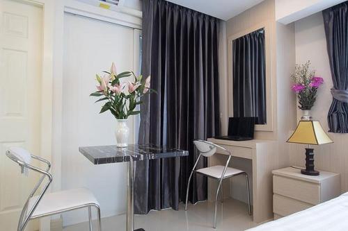 room detail thumbnail 0