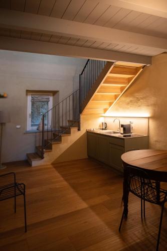 virtuve, Borgo Isolabella - Wine & Vermouth Relais in Loazzolo