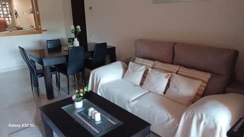 Superbe Appartement New Golden Miles in เรซิเนรา โบลาดิยา