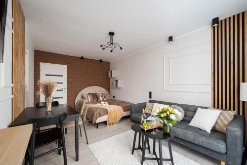 2-bedroom Warsaw Breweries Living Suite close to METRO bus tram, Warsaw