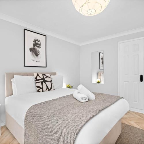 Stylish 2-Bed Apartment - Netflix, Garden & Free Parking 21E in Sutton Coldfield