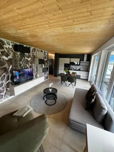 Ossiach Heights - Penthouse mit See- und Bergblick in Altossiach, Österreich