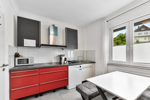 廚房, RAUMSCHMIDE Apartments Esslingen Altbach in 阿爾特巴赫