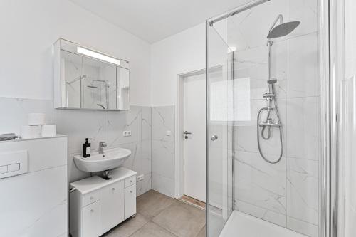 淋浴間, RAUMSCHMIDE Apartments Esslingen Altbach in 阿爾特巴赫