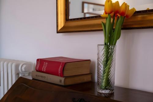 Elegantis Solinda Suite Apartment with Private Terrace - Steps from Metro, Tram & Bus to Rome's Historic Center, Rzym (zdjęcie 10)