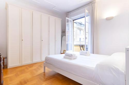 Elegantis Solinda Suite Apartment with Private Terrace - Steps from Metro, Tram & Bus to Rome's Historic Center, Rzym (zdjęcie 9)