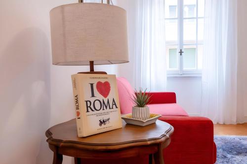 Elegantis Solinda Suite Apartment with Private Terrace - Steps from Metro, Tram & Bus to Rome's Historic Center, Rzym (zdjęcie 4)