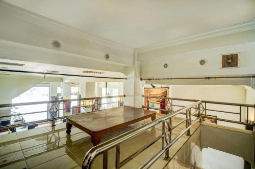 Lobi, Hotel O Depok near Bhayangkara BRIMOB Hospital Formerly Hotel Mutiara Kelapa Dua Depok in Depok