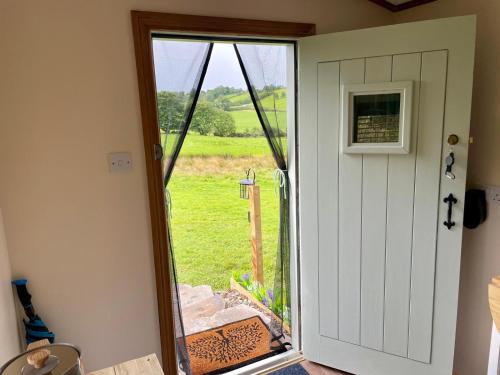 Kerrib Farm Shepherds Hut in Pomeroy