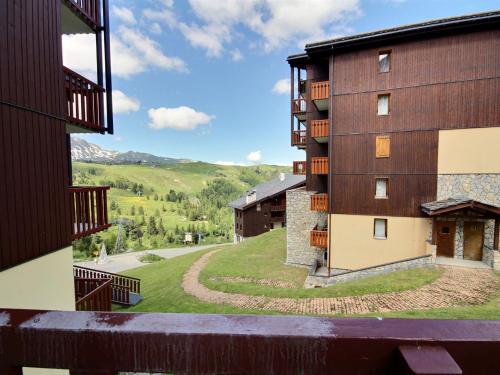 Studio cabine 4 pers, balcon, proche pistes - FR-1-455-192 in La Plagne