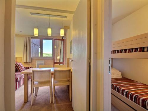 Studio cabine 4 pers, balcon, proche pistes - FR-1-455-192 in La Plagne