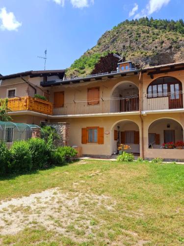 Exterior view, Ca d'Margherita and Heidi in Valdieri