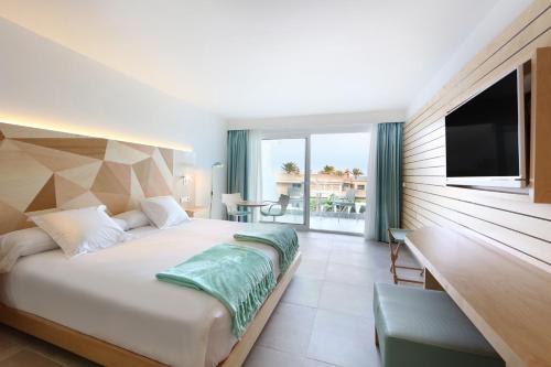 room detail thumbnail 1