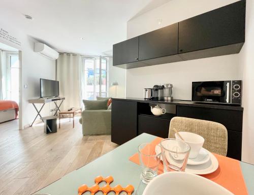 PARISIAN HOME l MONTMARTRE 2