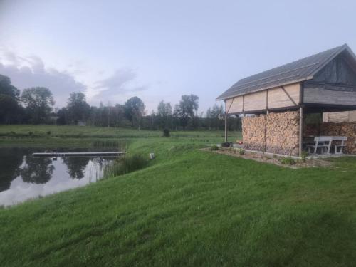 Apartament mazurski u Kazika nad jeziorem Druglin Rożyńsk koło Ełku (Apartament mazurski u Kazika nad jeziorem Druglin Rozynsk kolo Elku) in Grabnik