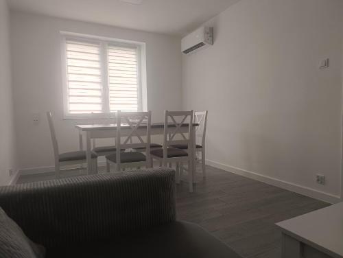 Apartament mazurski u Kazika nad jeziorem Druglin Rożyńsk koło Ełku (Apartament mazurski u Kazika nad jeziorem Druglin Rozynsk kolo Elku) in Grabnik