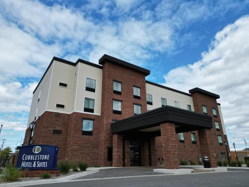 Cobblestone Hotel & Suites - Waukesha/West Milwauke in 沃喀莎