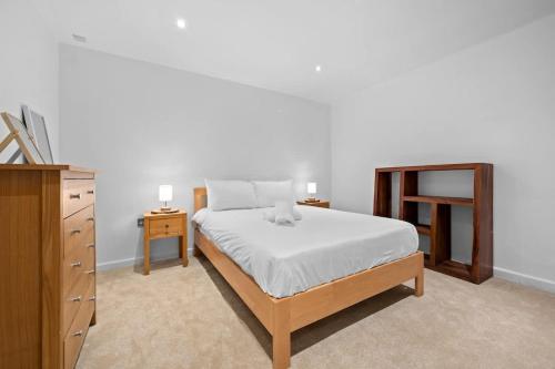 1 Bed Northern Quarter Flat City Centre, Manchester (photo 9)