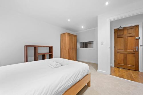 1 Bed Northern Quarter Flat City Centre, Manchester (photo 10)