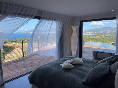 Villa Clémentines Porticcio (Villa Clementines Porticcio) in 格罗塞托布吕尼亚