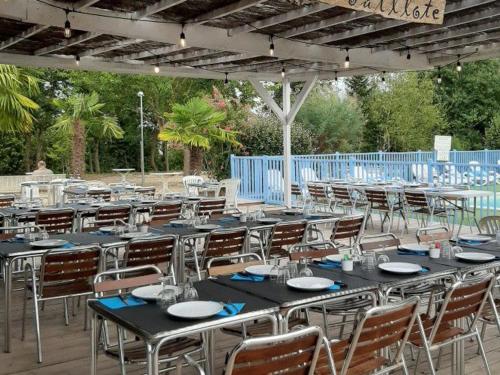 Mobil Home Confort 2 Chambres avec Terrasse - API-1-52-347 in Villereal