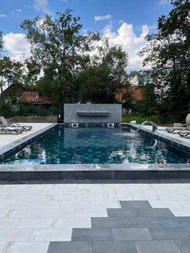 White Dove Pension in Ciaracio