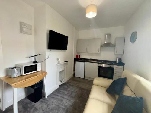 Marmion House Apartments in Tamworth