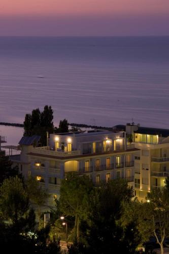Rock Crystal Boutique Hotel in Marche