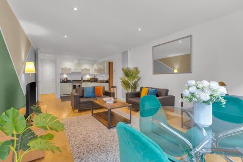 Saffron Hill Apartments by TheSqua.re - image 11