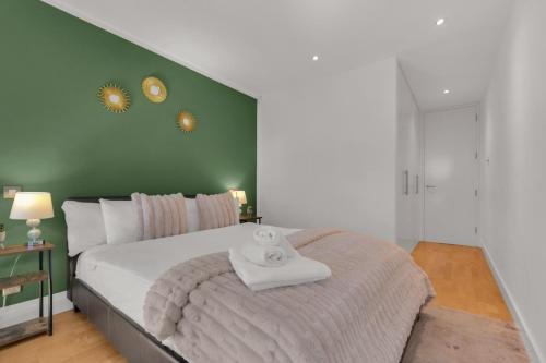 Saffron Hill Apartments by TheSqua.re - image 4
