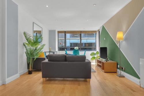 Saffron Hill Apartments by TheSqua.re - image 3