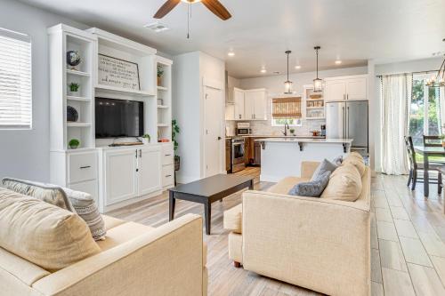 Stylish OKC Farmhouse with Garden - Close to OU near Harn Homestead