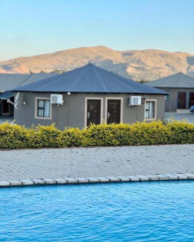 Yinjwasi Hill guest house in Tjakastad