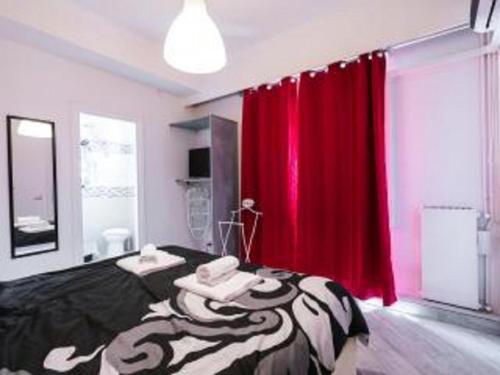 Rome Apartment with terrace - image 14