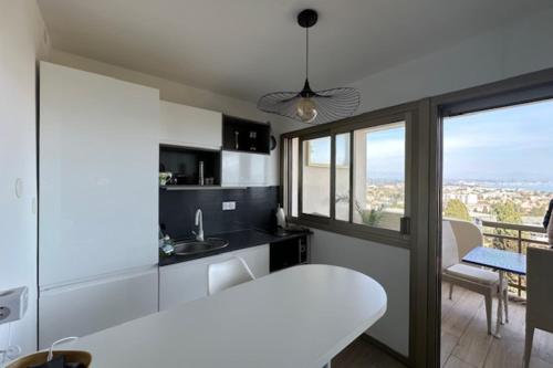 Lovely studio for 2 - panoramic view in La Pagane