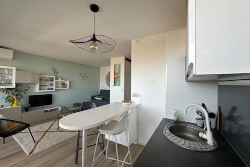 Lovely studio for 2 - panoramic view in La Pagane