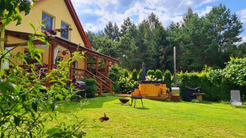 Trasą S7 w 2h z Warszawy i Gdanska, Jadamowo holidaymazury, jacuzzi, jezioro