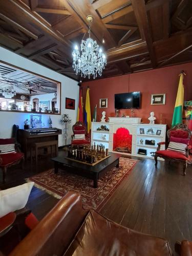 Shared lounge/TV area, Hostal Mirador Andino in La Fuente