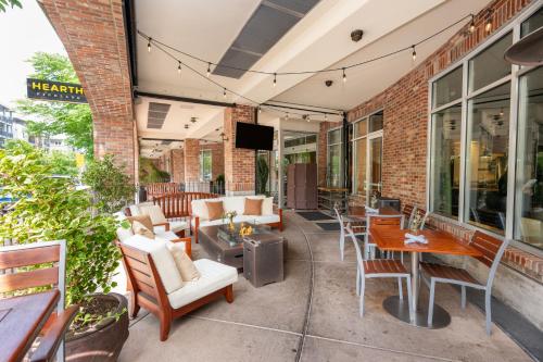 레스토랑, 더 히스만 호텔 커클랜드 (The Heathman Hotel Kirkland) in 커클랜드 (WA)