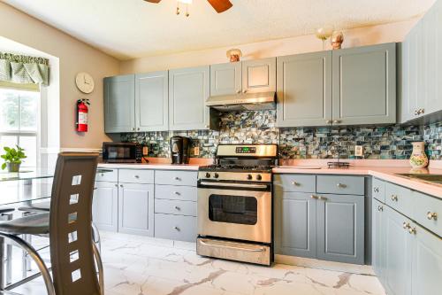 11 Mi to Dtwn Aberdeen: Spacious Townhome! in Bel Air (MD)