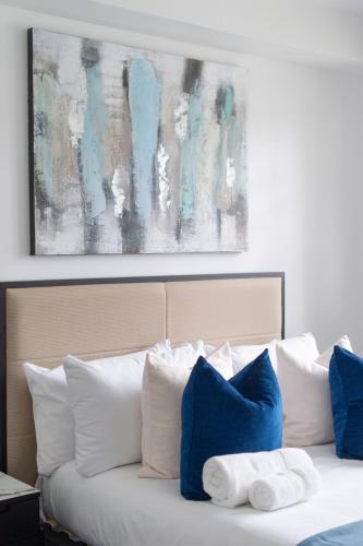 Modern 2BR Flat with 3 Beds Urban Getaway - Cherry, London (photo 7)