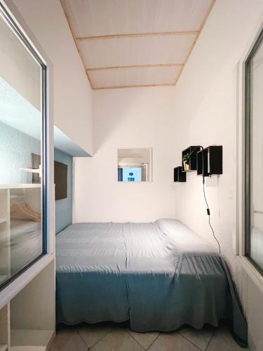 Charming apartment in the city center - image 3