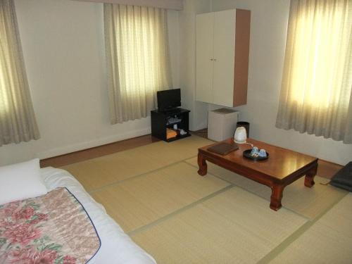 Hotel New Takahashi Kouyadai Ideally located in the prime touristic area of Tsukuba, Hotel New Takahashi Kouyadai promises a relaxing and wonderful visit. Offering a variety of facilities and services, the hotel provides all you 