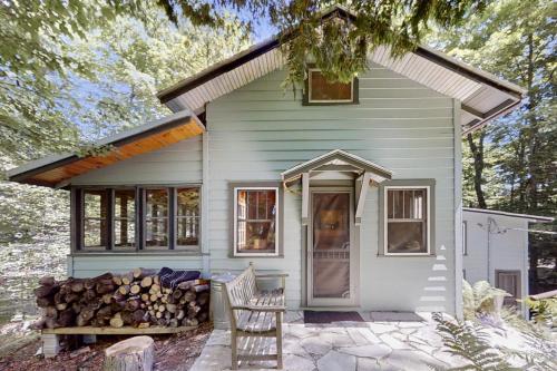 Little Blue Cottage in Frankfort