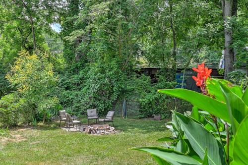 Cozy Love Nest 1br - Minutes To Downtown Asheville in Asheville, USA