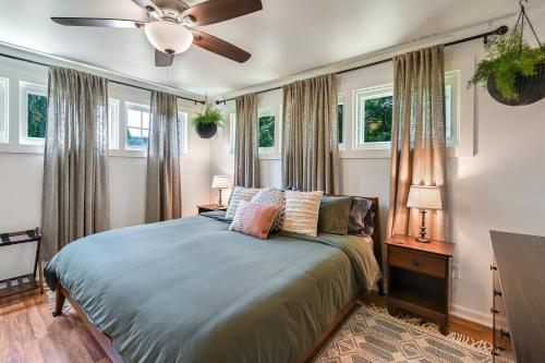 Cozy Love Nest 1br - Minutes To Downtown Asheville in Asheville, USA